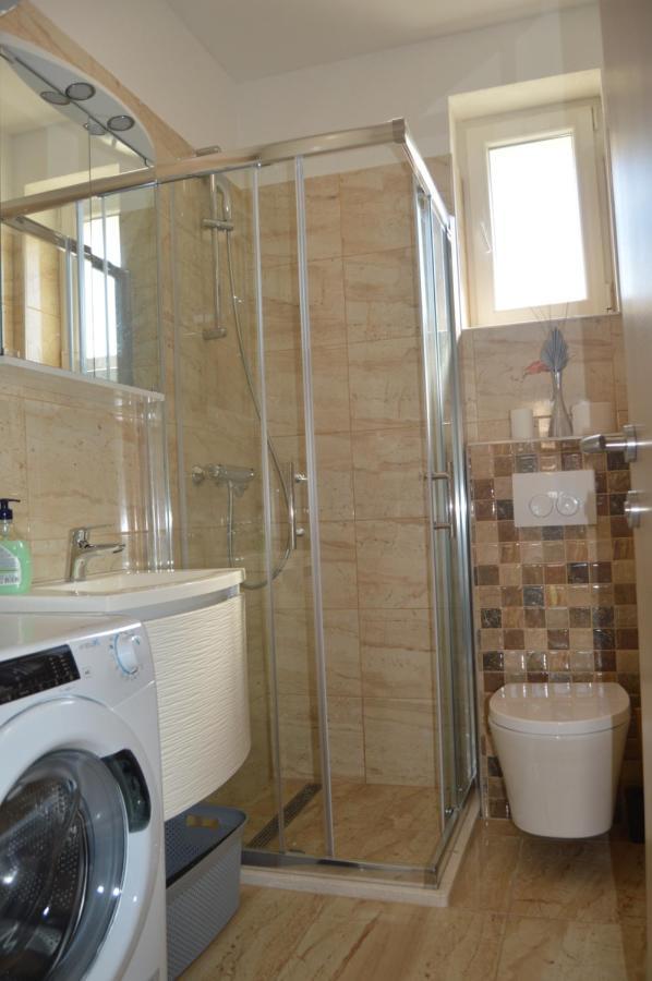 Lipa Mare Apartment *